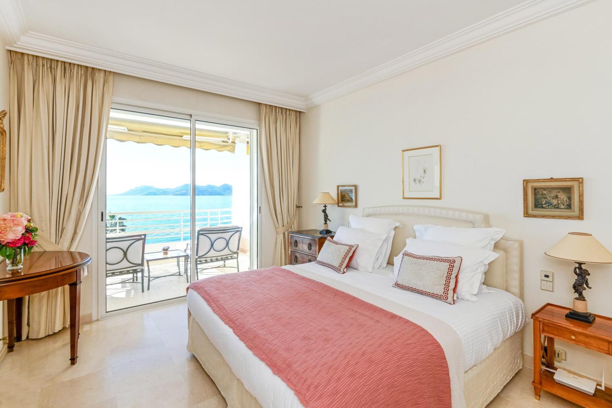 Buckingham & Lloyds - Cannes Exterior foto